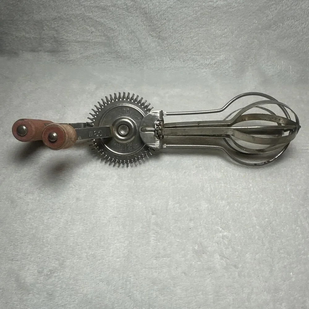 Ladd Hand Crank Egg Beater Mixer Red Wood Handle Farmhouse 1929 USA